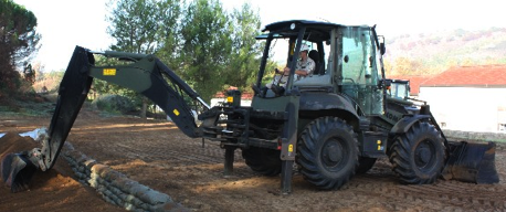 Komatsu WB-97 — Kopplaadur